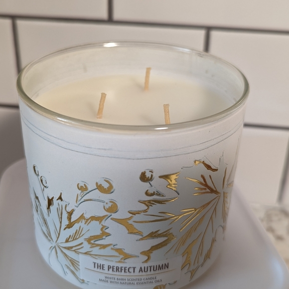 Bath and Body Works- Perfect Autumn - Picture 2 of 3